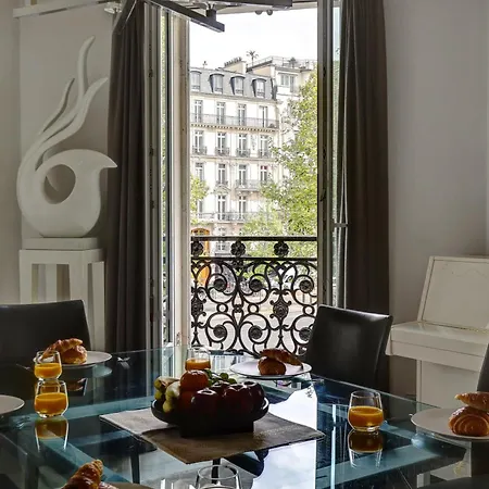 Bnbnova - Elegant 3br Champs-elysees & Arc De Triomphe דירה